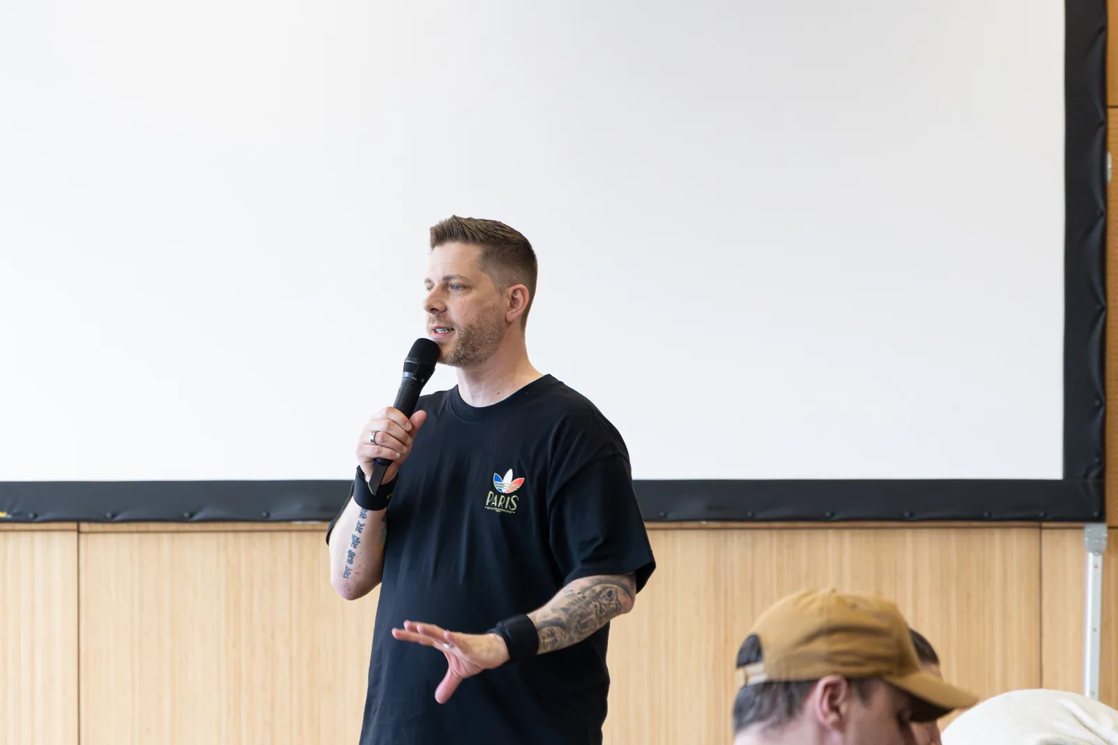 Pascal Voggenhuber unterrichtet im Seminar