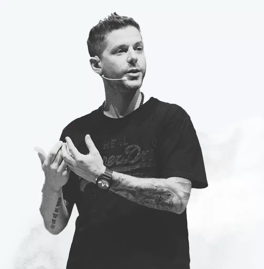 Medium, Enjoy this Life® Coach, Bestsellerautor – Pascal Voggenhuber